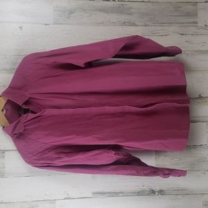 Woolrich classic rose button down shirt, shoulder back detailing Size Large